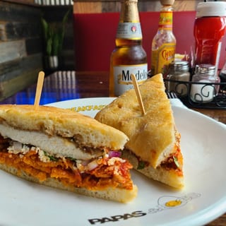 Torta de Chilaquiles